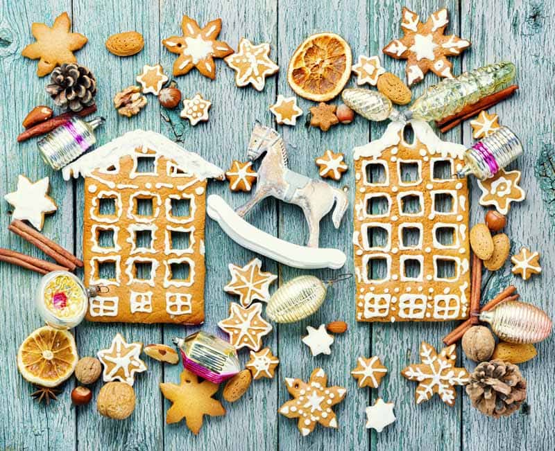 homemade-christmas-gingerbread-house