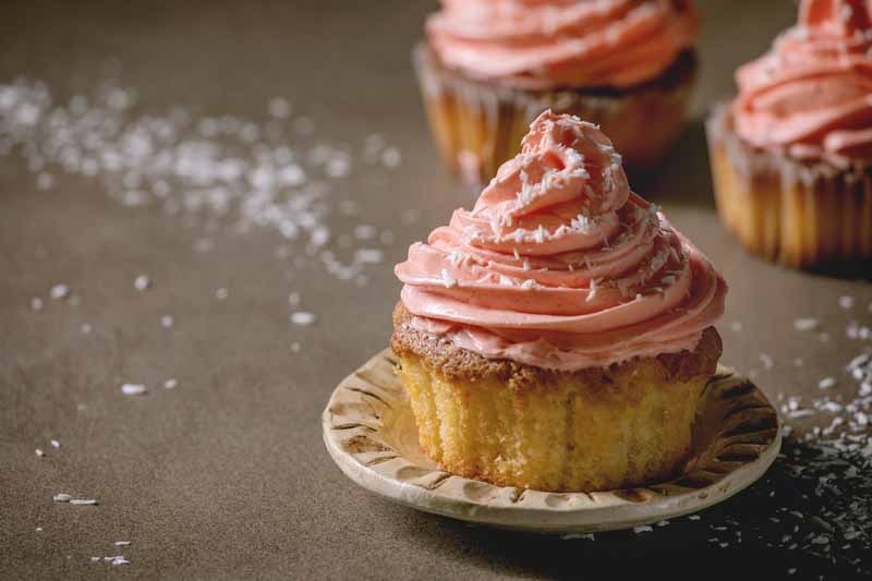 homemade-cupcake-with-buttercream