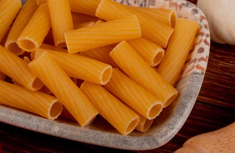 ziti-pasta-in-bowl