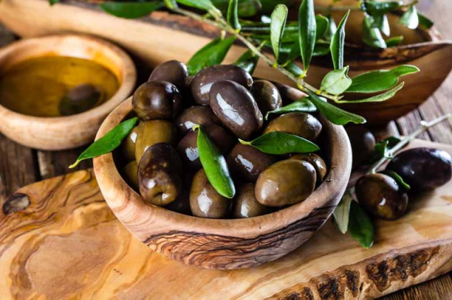 Do Olives Need to Be Refrigerated