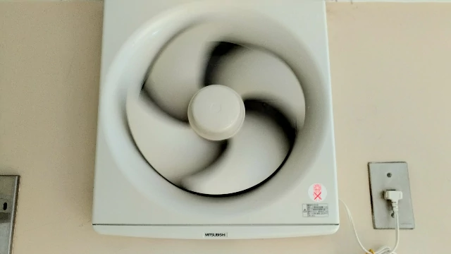How to clean the kitchen ventilation fan