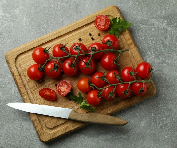 Storing tomatoes